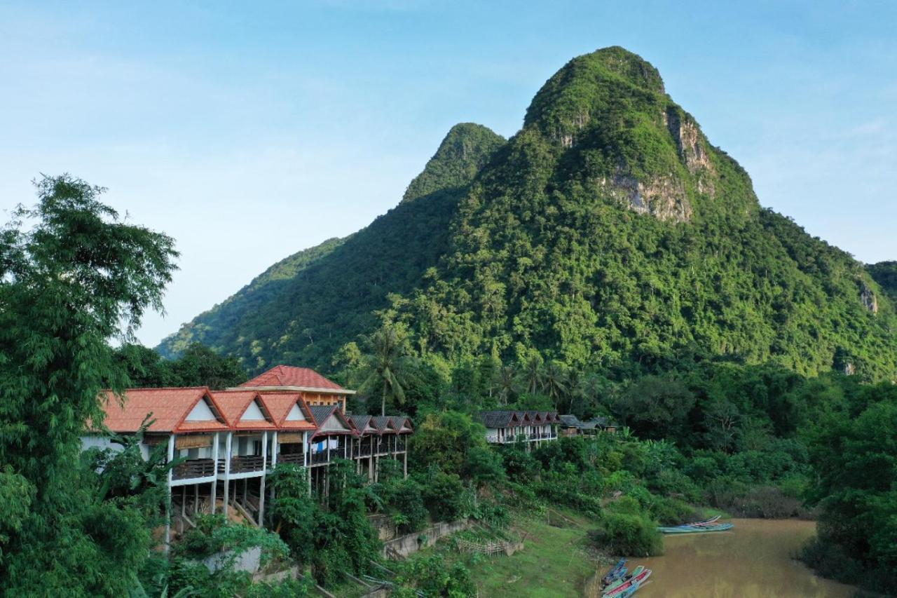 Pdv Guesthouse Muang Ngoi エクステリア 写真