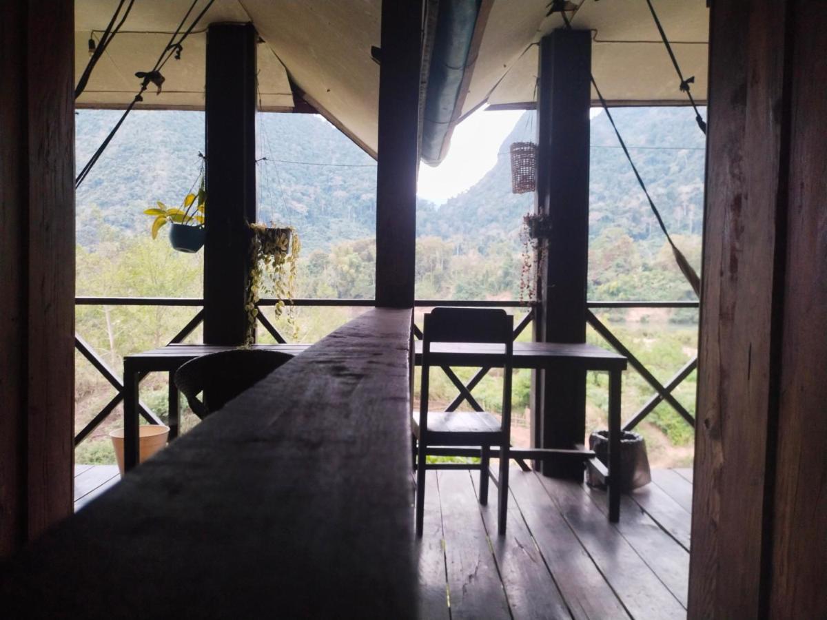 Pdv Guesthouse Muang Ngoi エクステリア 写真