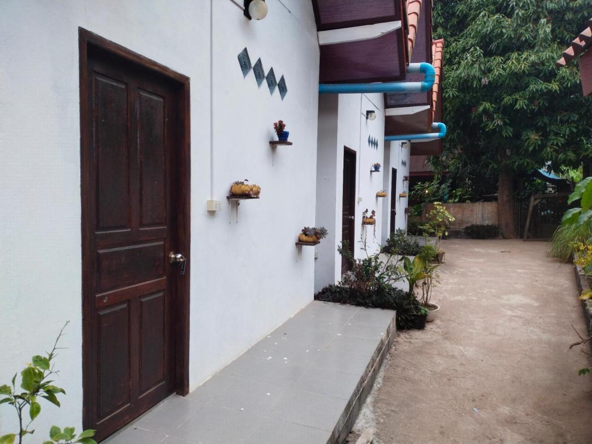 Pdv Guesthouse Muang Ngoi エクステリア 写真