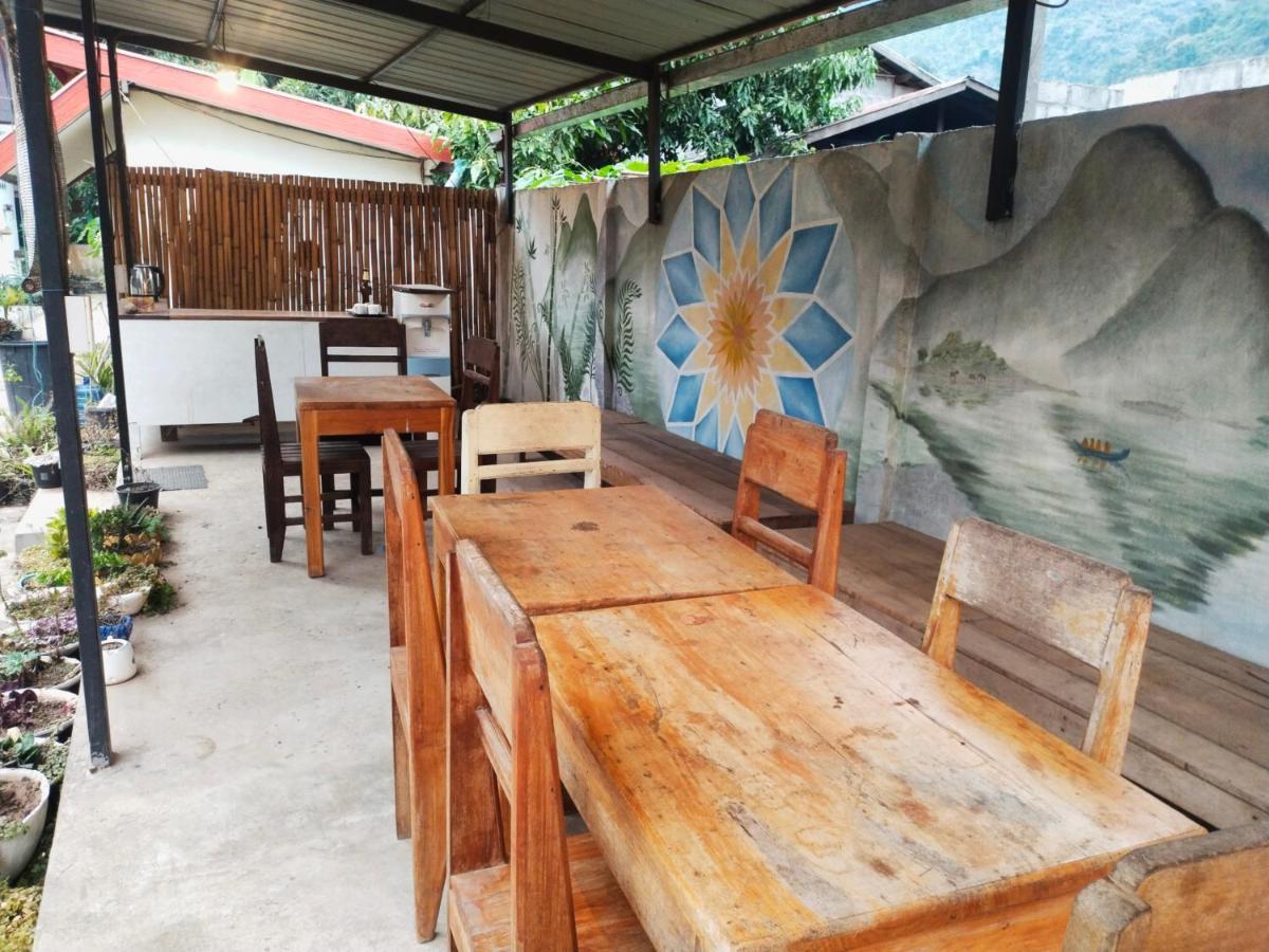 Pdv Guesthouse Muang Ngoi エクステリア 写真