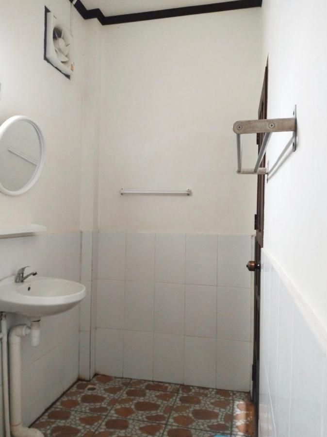 Pdv Guesthouse Muang Ngoi エクステリア 写真
