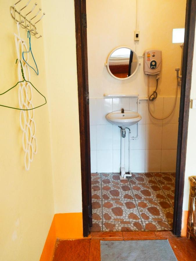 Pdv Guesthouse Muang Ngoi エクステリア 写真